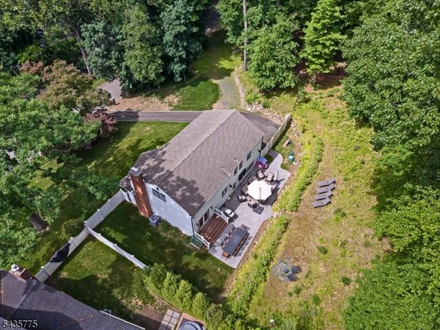 45 Molly Stark Dr, Morris Twp., NJ 07960