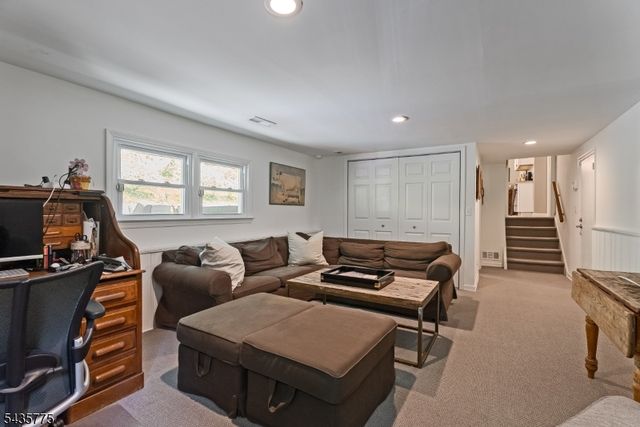 45 Molly Stark Dr, Morris Twp., NJ 07960