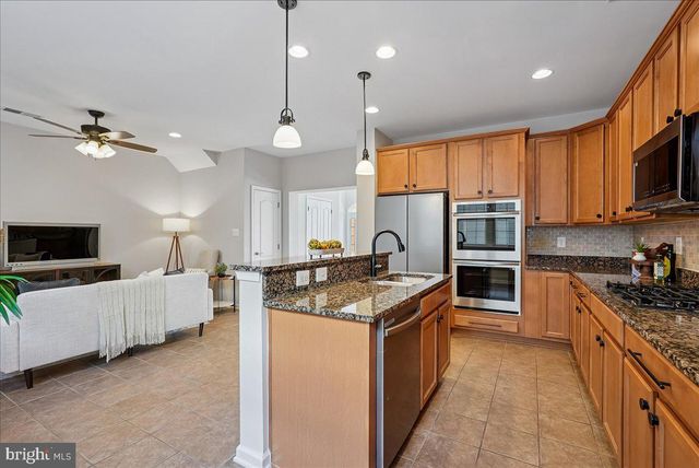 19390 COPPERMINE SQ, Leesburg, VA 20176