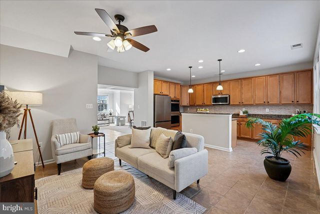 19390 COPPERMINE SQ, Leesburg, VA 20176