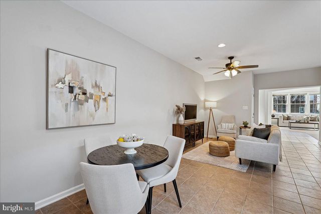 19390 COPPERMINE SQ, Leesburg, VA 20176