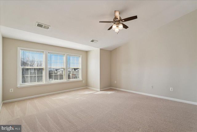 19390 COPPERMINE SQ, Leesburg, VA 20176