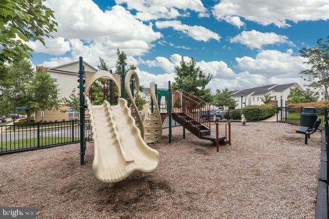 19390 COPPERMINE SQ, Leesburg, VA 20176