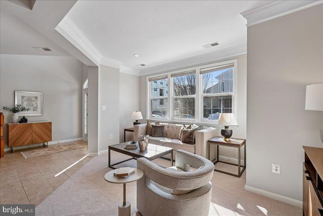 19390 COPPERMINE SQ, Leesburg, VA 20176