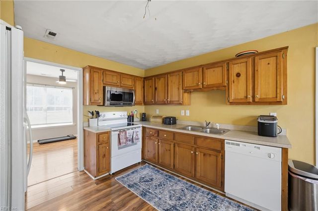 5104 York ST, Chesapeake, VA 23321