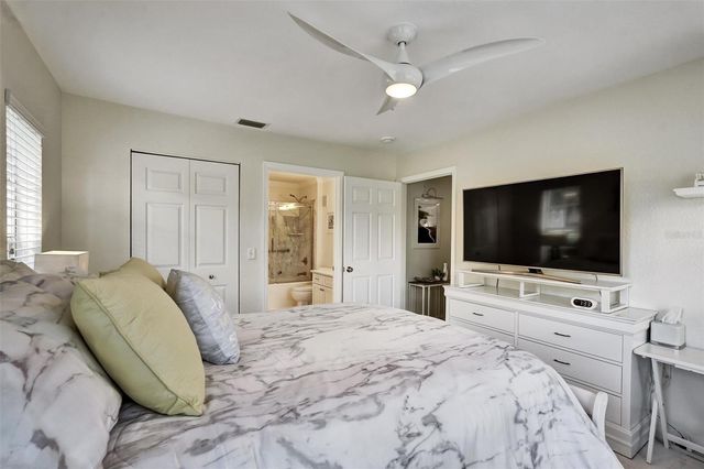 8932 MANOR LOOP 105, Lakewood Ranch, FL 34202