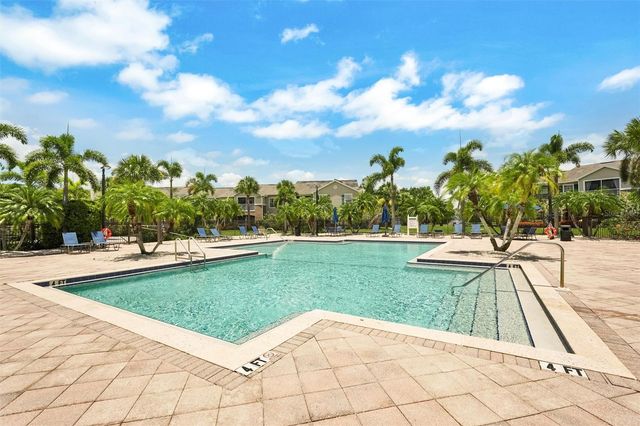 8932 MANOR LOOP 105, Lakewood Ranch, FL 34202