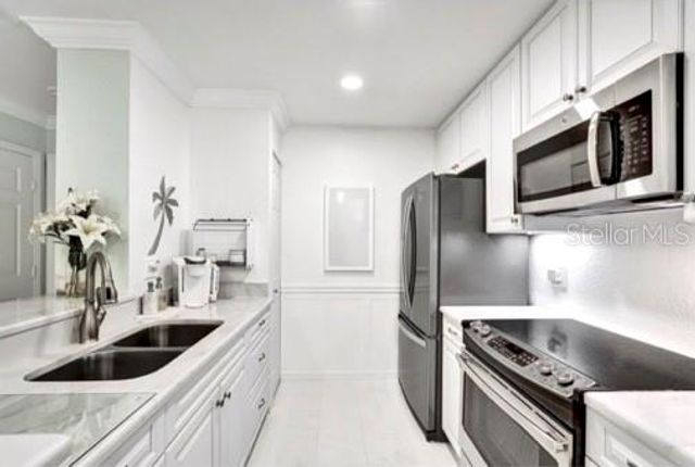 8932 MANOR LOOP 105, Lakewood Ranch, FL 34202