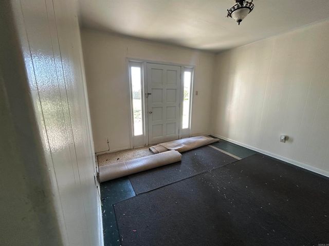 1905 S Spring St, Stuttgart, AR 72160