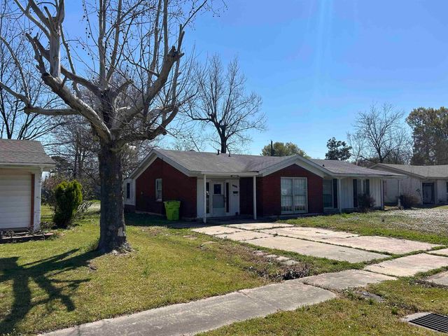 1905 S Spring St, Stuttgart, AR 72160