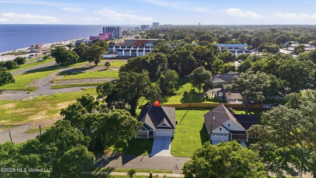 127 Iberville Drive, Biloxi, MS 39531