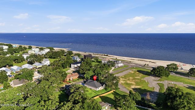 127 Iberville Drive, Biloxi, MS 39531
