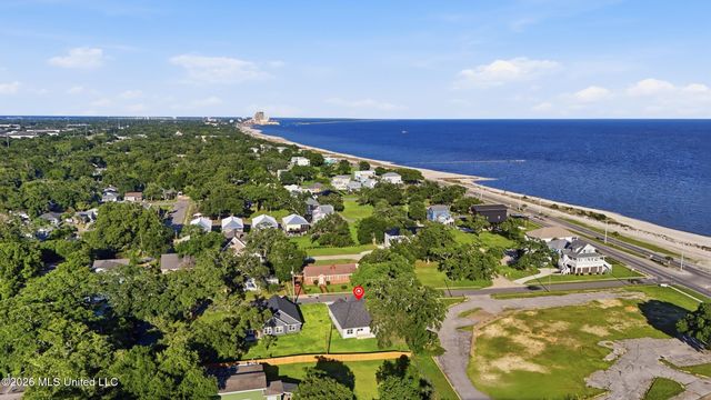 127 Iberville Drive, Biloxi, MS 39531