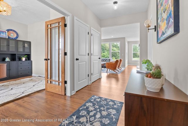 5596 Copper Creek Drive, Haslett, MI 48840