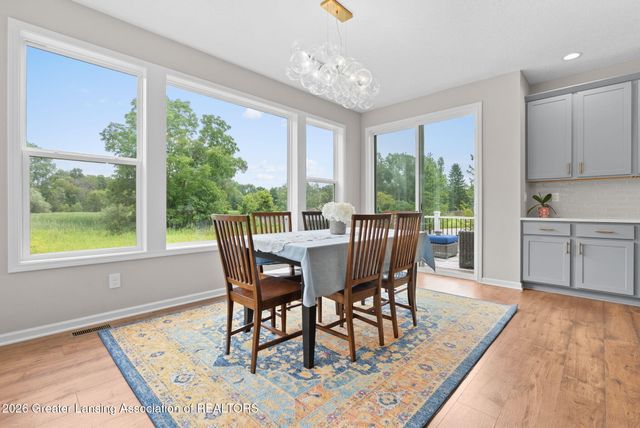 5596 Copper Creek Drive, Haslett, MI 48840