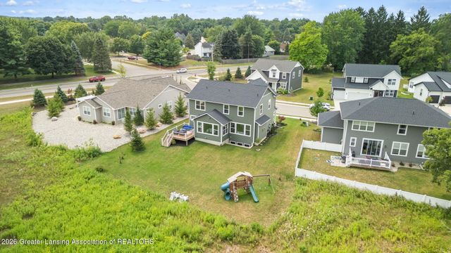 5596 Copper Creek Drive, Haslett, MI 48840