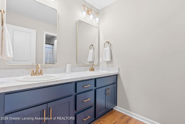 5596 Copper Creek Drive, Haslett, MI 48840