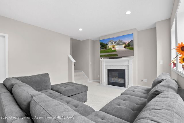 5596 Copper Creek Drive, Haslett, MI 48840