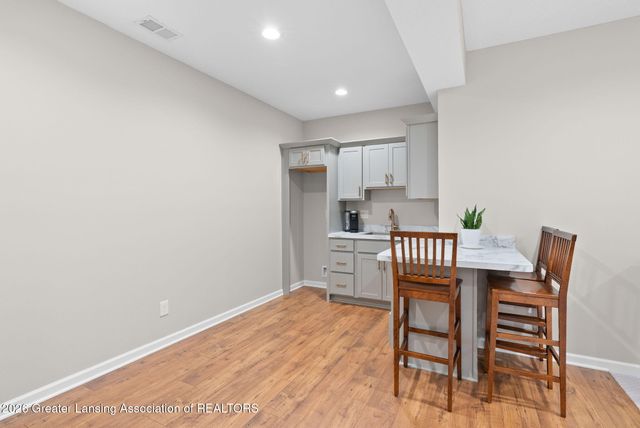 5596 Copper Creek Drive, Haslett, MI 48840