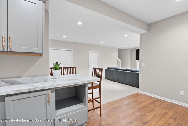 5596 Copper Creek Drive, Haslett, MI 48840
