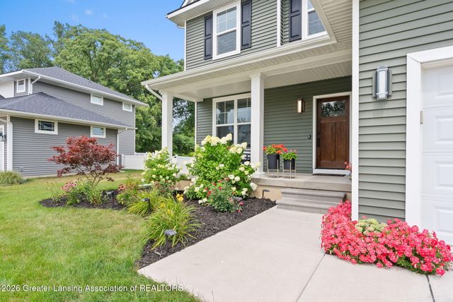 5596 Copper Creek Drive, Haslett, MI 48840