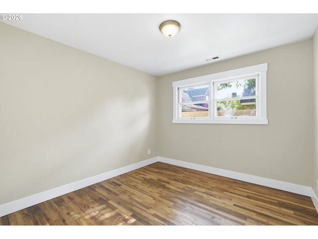 5224 Se RAMONA St, Portland, OR 97206