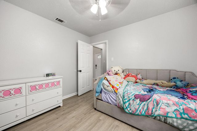 8730 Pines Place Drive, Humble, TX 77346