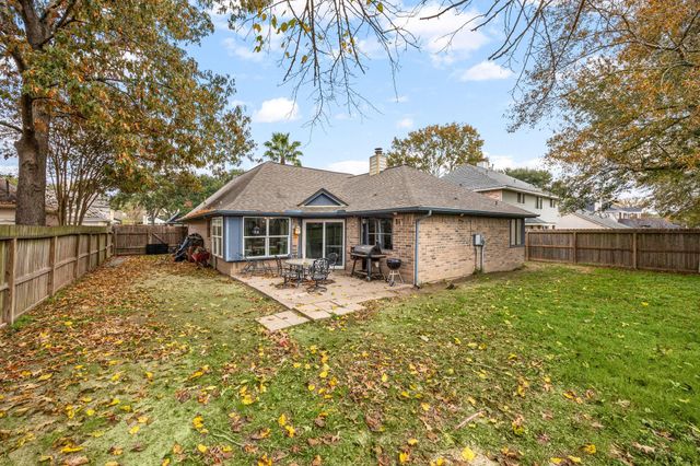 8730 Pines Place Drive, Humble, TX 77346