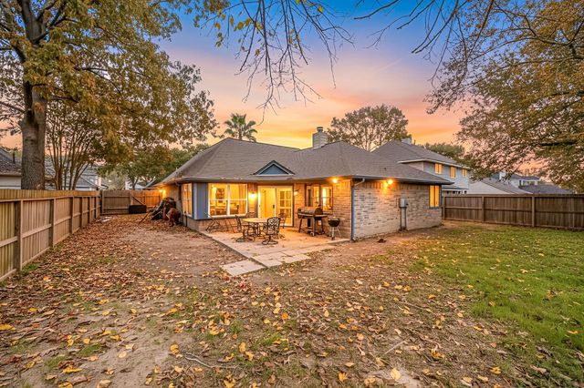 8730 Pines Place Drive, Humble, TX 77346