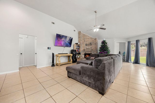 8730 Pines Place Drive, Humble, TX 77346