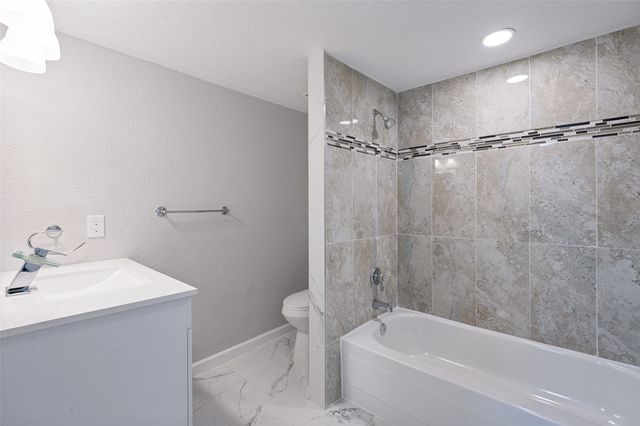 1618 San Francisco Street, Carrollton, TX 75007