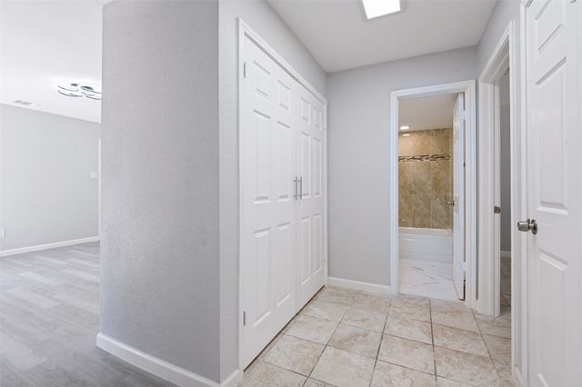 1618 San Francisco Street, Carrollton, TX 75007