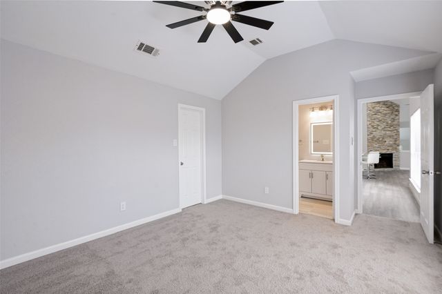 1618 San Francisco Street, Carrollton, TX 75007
