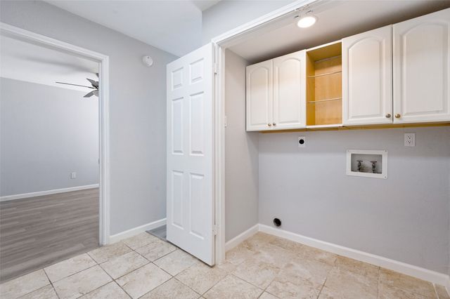 1618 San Francisco Street, Carrollton, TX 75007