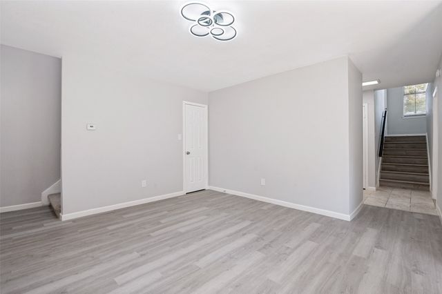 1618 San Francisco Street, Carrollton, TX 75007
