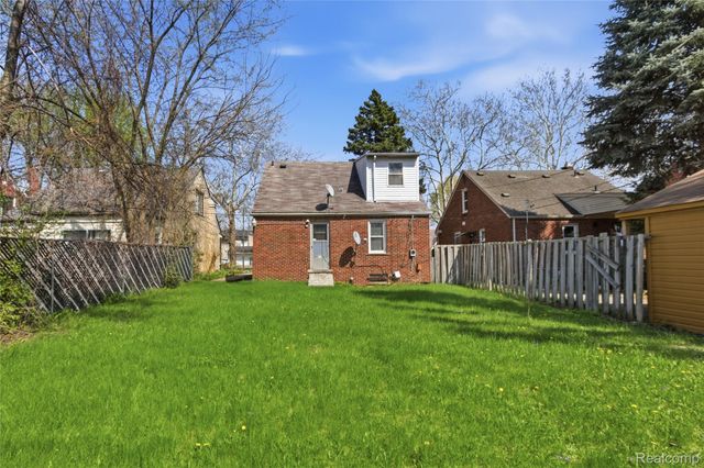 18645 Ardmore Street, Detroit, MI 48235