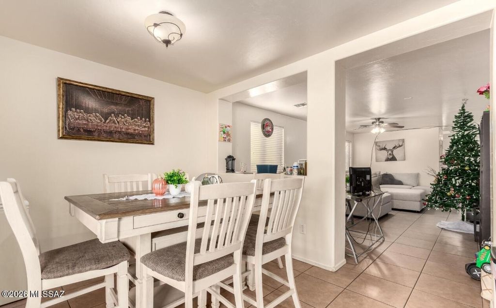 Image 8 of property listing at 14361 S Camino Vallado, Sahuarita, AZ 85629