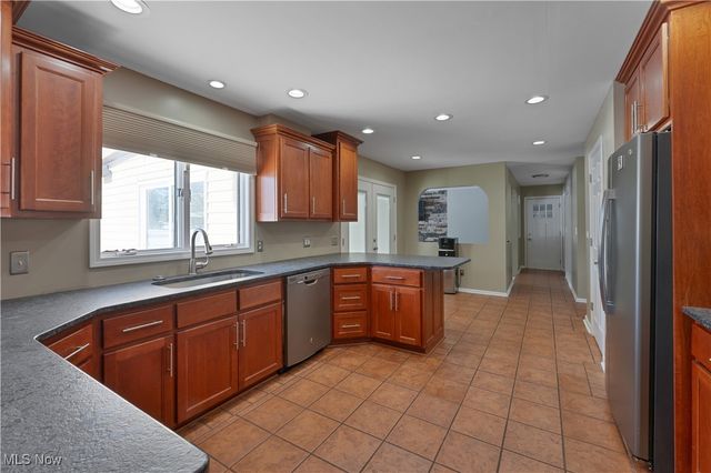 11160 Detwiler Road, Columbiana, OH 44408