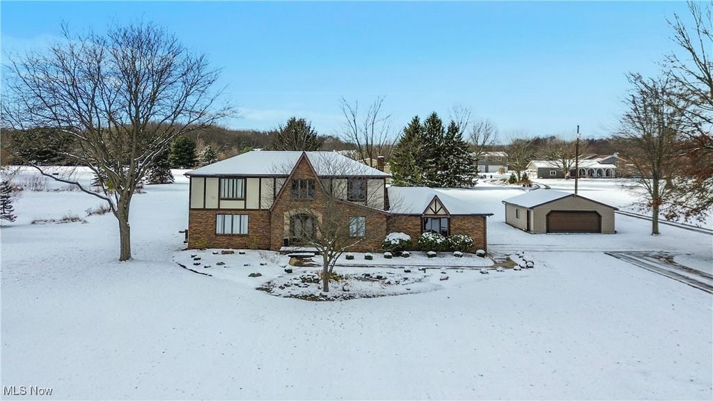 11160 Detwiler Road, Columbiana, OH 44408