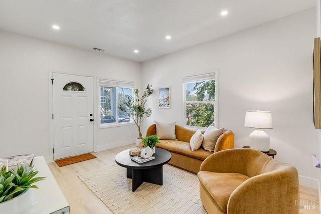 644 Porter St, Vallejo, CA 94590