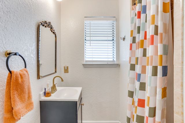 2711 Lone Star Lane, Grapevine, TX 76051