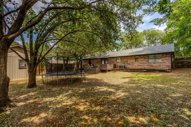 2711 Lone Star Lane, Grapevine, TX 76051