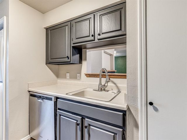 14325 N Pennsylvania Avenue 37C, Oklahoma City, OK 73134