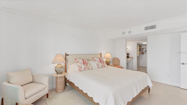 1100 BENJAMIN FRANKLIN DRIVE 603, Sarasota, FL 34236