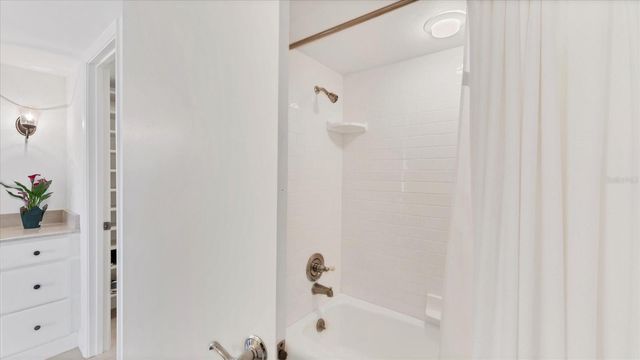 1100 BENJAMIN FRANKLIN DRIVE 603, Sarasota, FL 34236