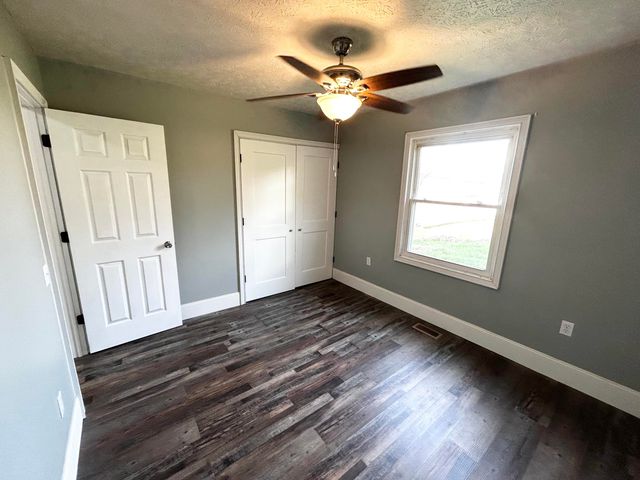 313 Fairlane Drive, Vanceburg, KY 41179