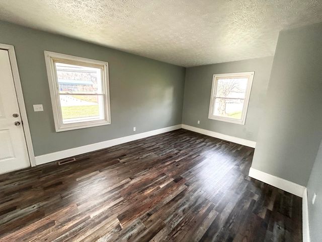 313 Fairlane Drive, Vanceburg, KY 41179