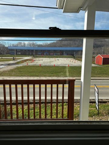 313 Fairlane Drive, Vanceburg, KY 41179