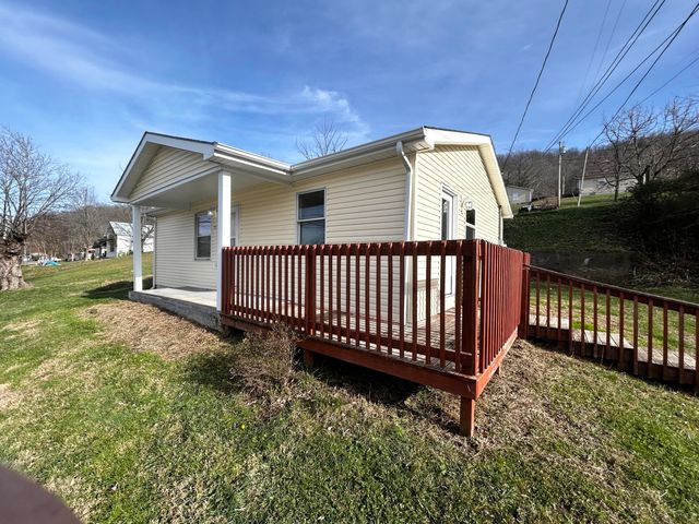 313 Fairlane Drive, Vanceburg, KY 41179