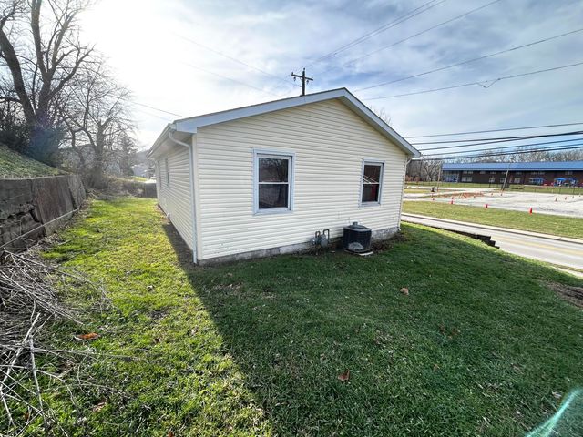 313 Fairlane Drive, Vanceburg, KY 41179